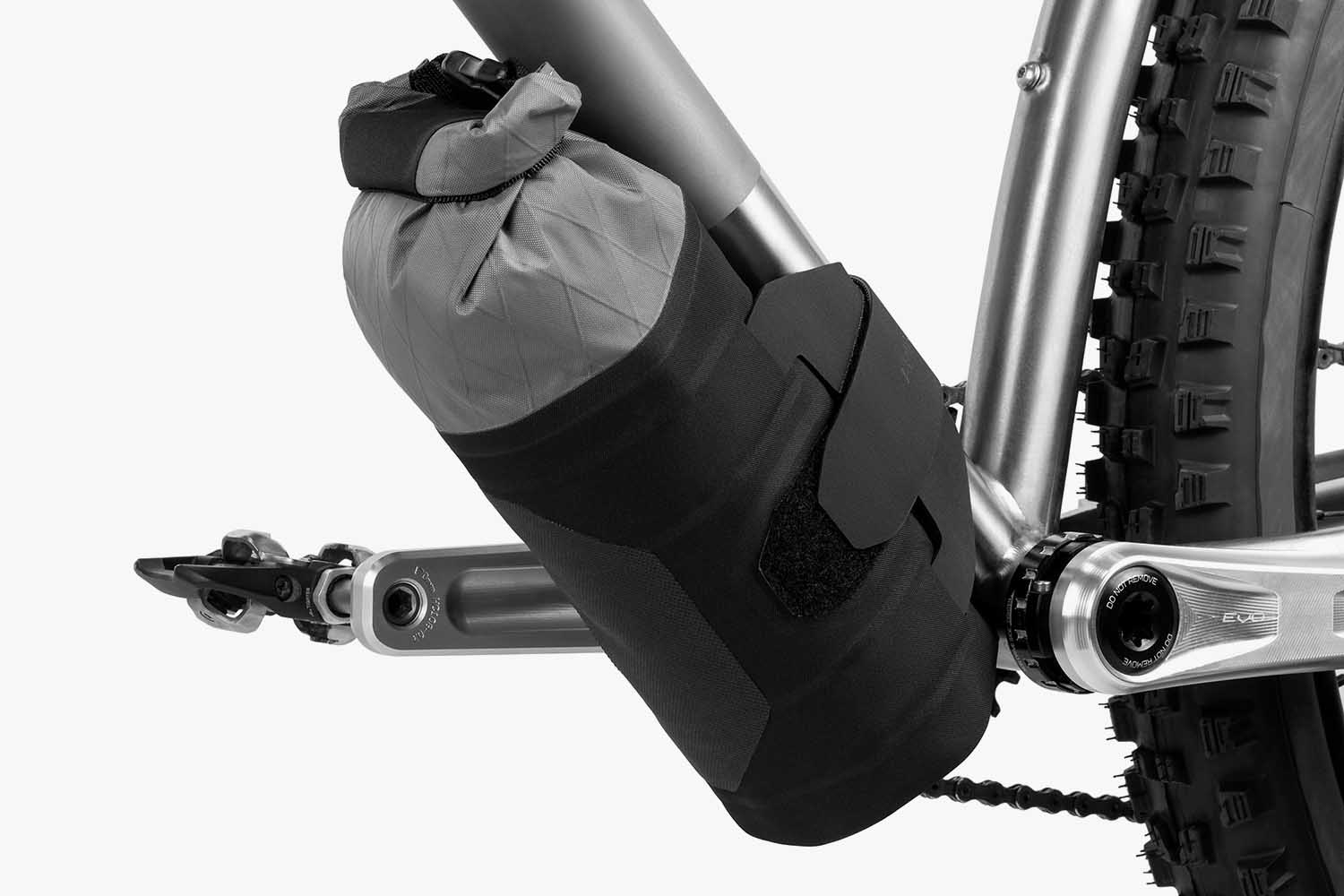 APIDURA - BACKCOUNTRY DOWNTUBE PACK 1.8L