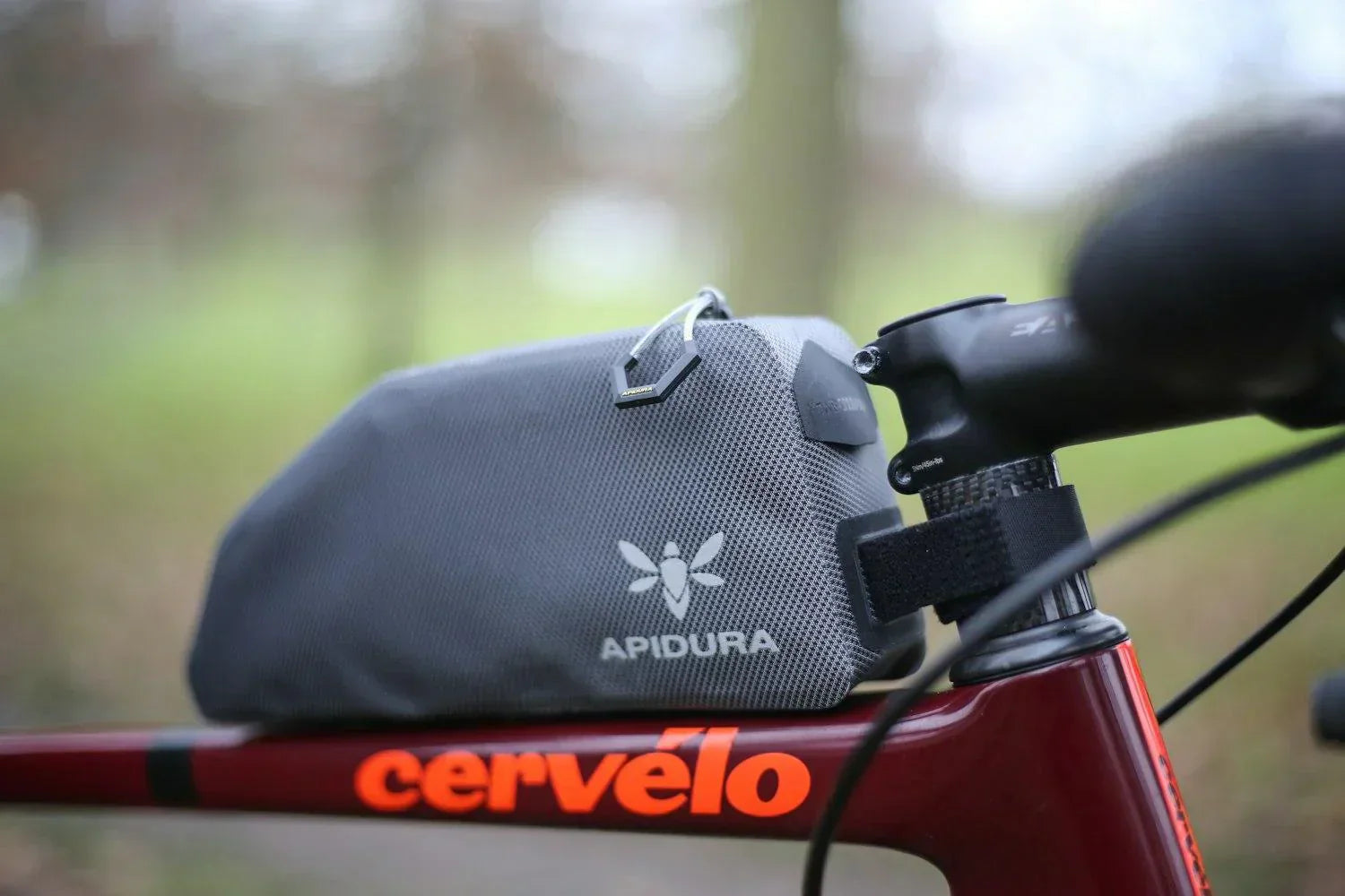 APIDURA - EXPEDITION BOLT ON TOP TUBE PACK 1L