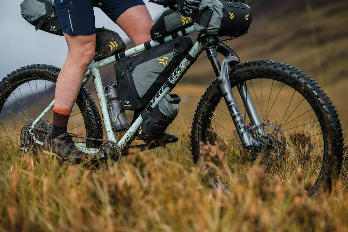 APIDURA - BACKCOUNTRY DOWNTUBE PACK 1.8L