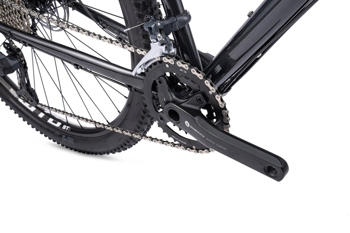 Bombtrack Beyond 1 — crankset and drivetrain detail