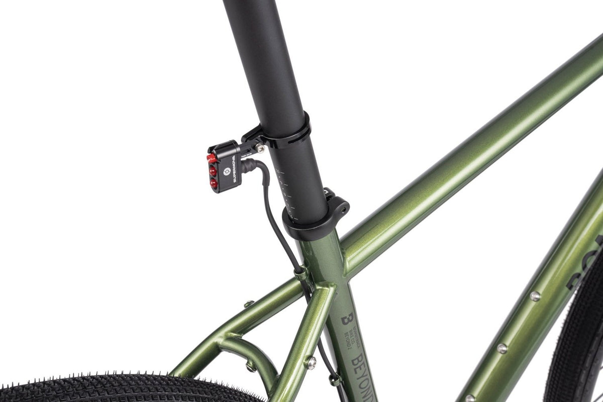 Bombtrack Beyond 2 — frame and rear dynamo light