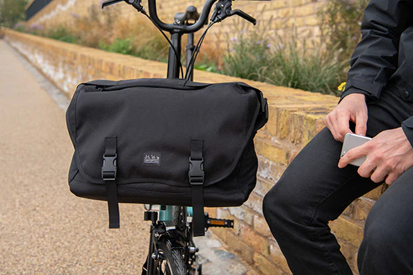 Brompton Metro Messenger Bag – Medium, Black