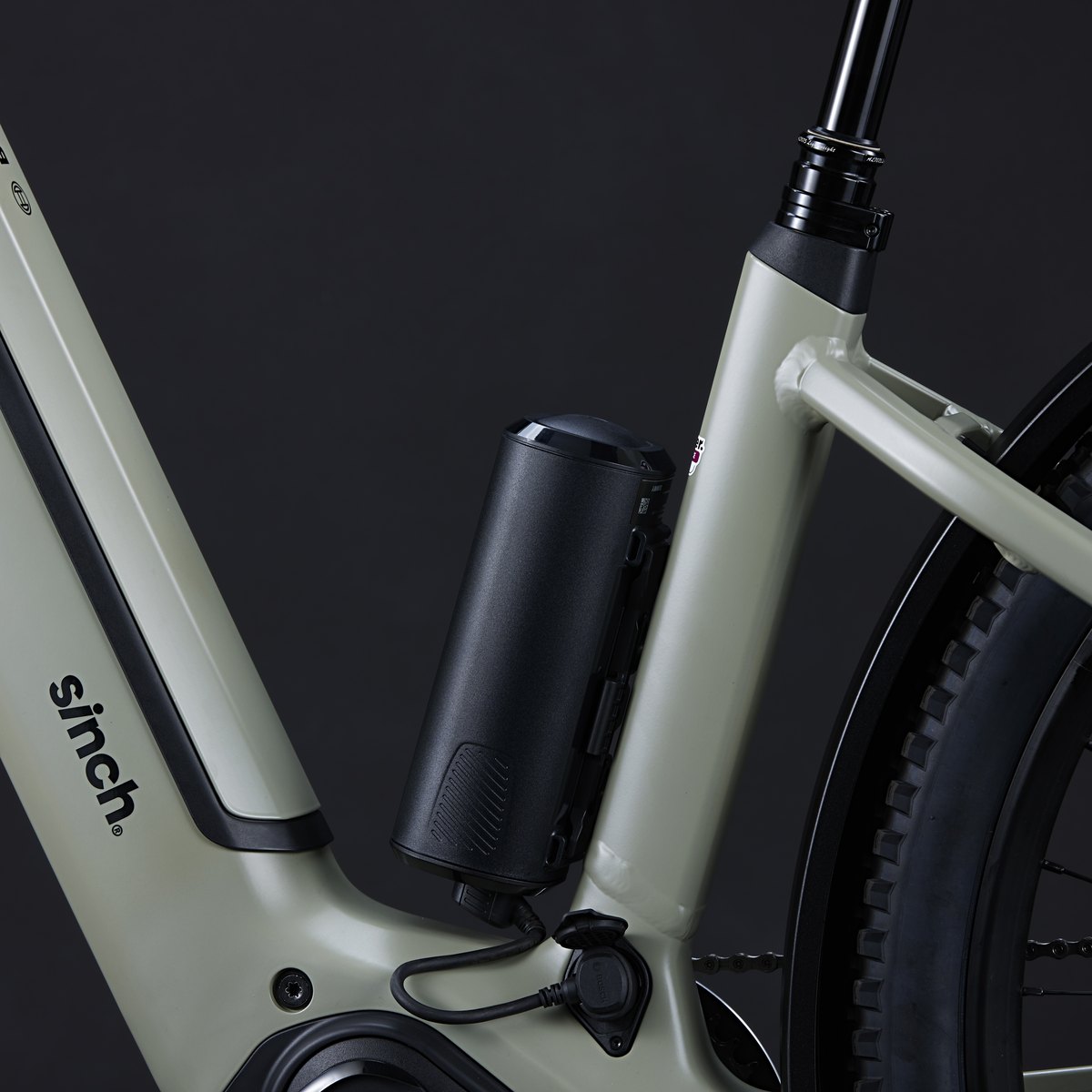 Sinch Jaunt EZ 5 Auto 2027 – Midnight Silt – motor and drivetrain detail 1