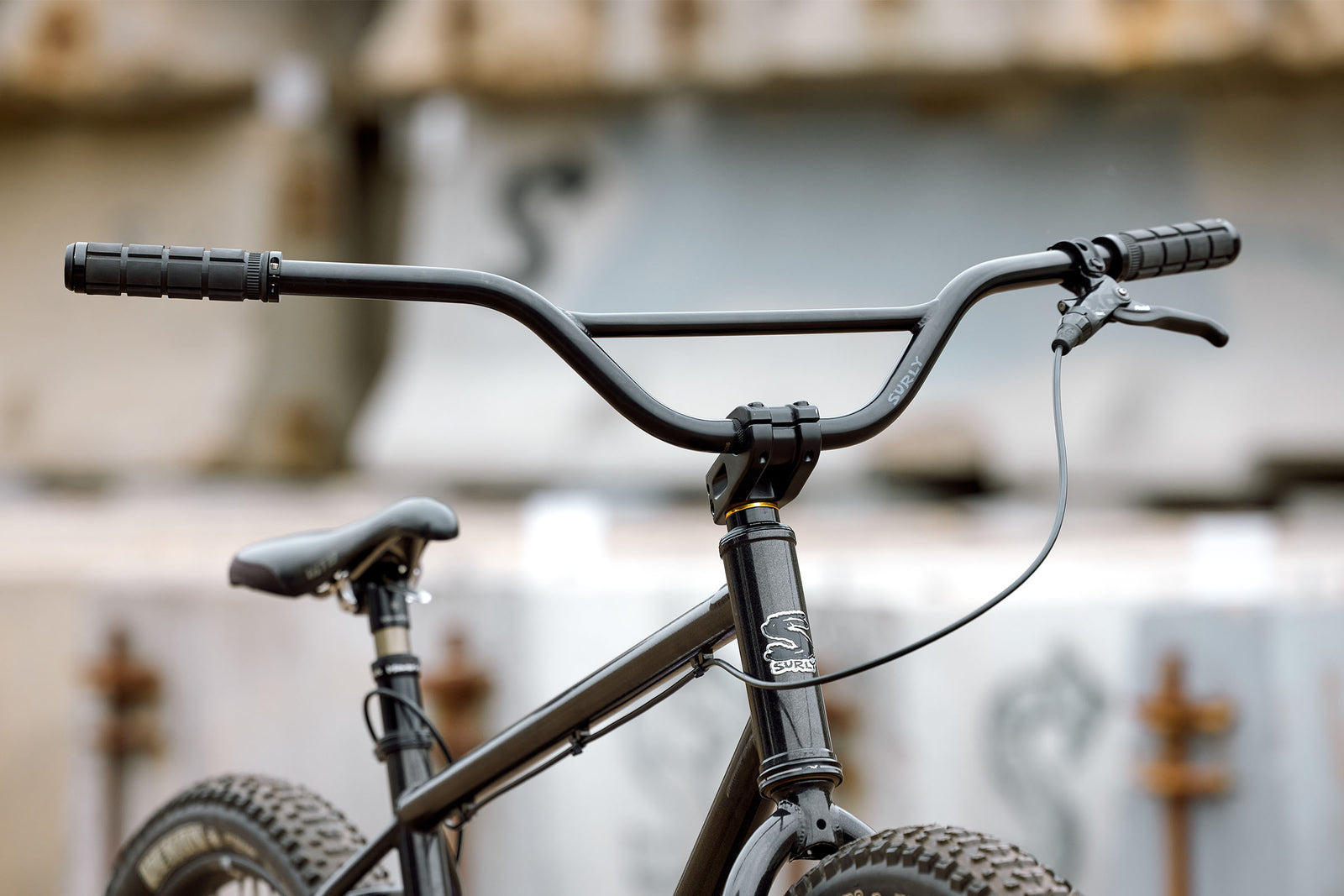 SURLY sunrise bar ブラック 720mm Surly Sunrise Handlebar - Bicycle Junction